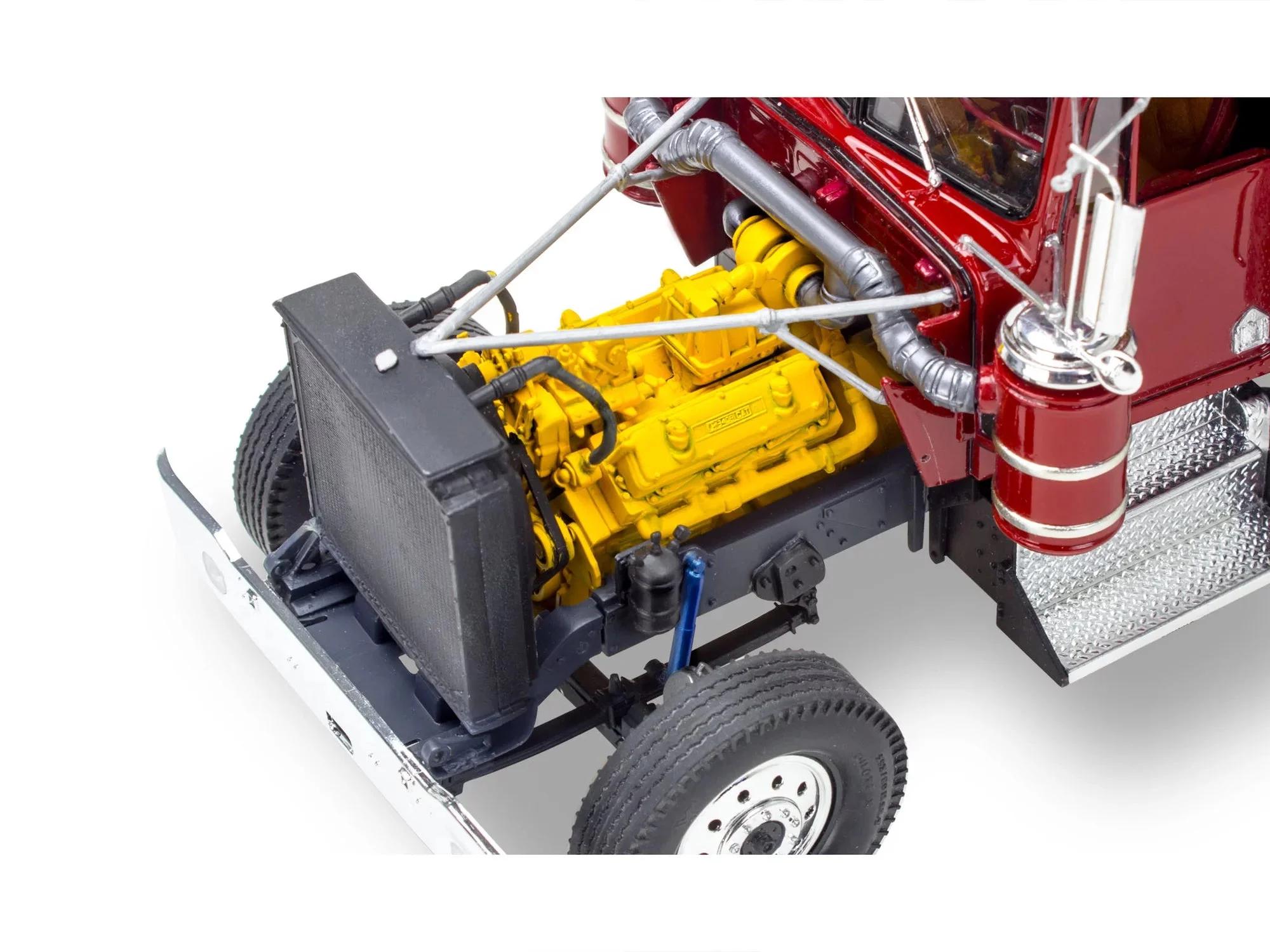 Revell 1/25 Kenworth W900 Dump Truck Model Kit — official product photo 4