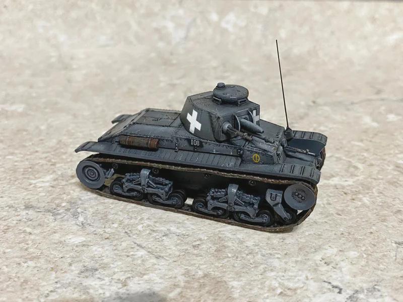 Italeri 1/72 Panzerkampfwagen 35t Model Kit — official product photo 6