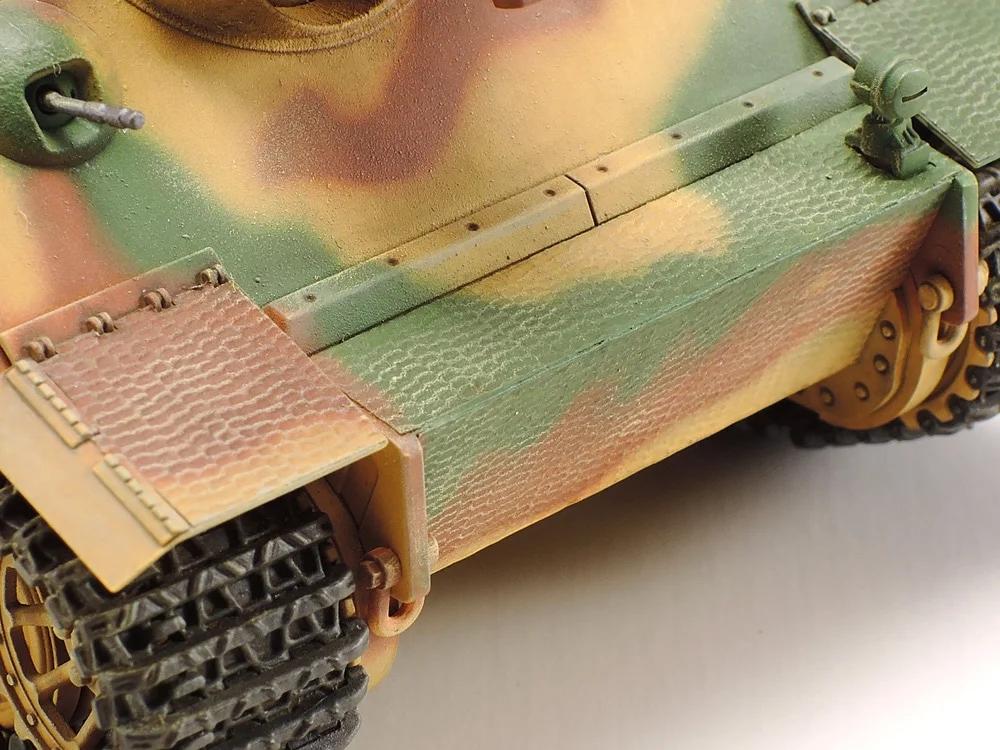Tamiya Zimmerit Coating Sturmtigr 48 Model Kit — official product photo 1