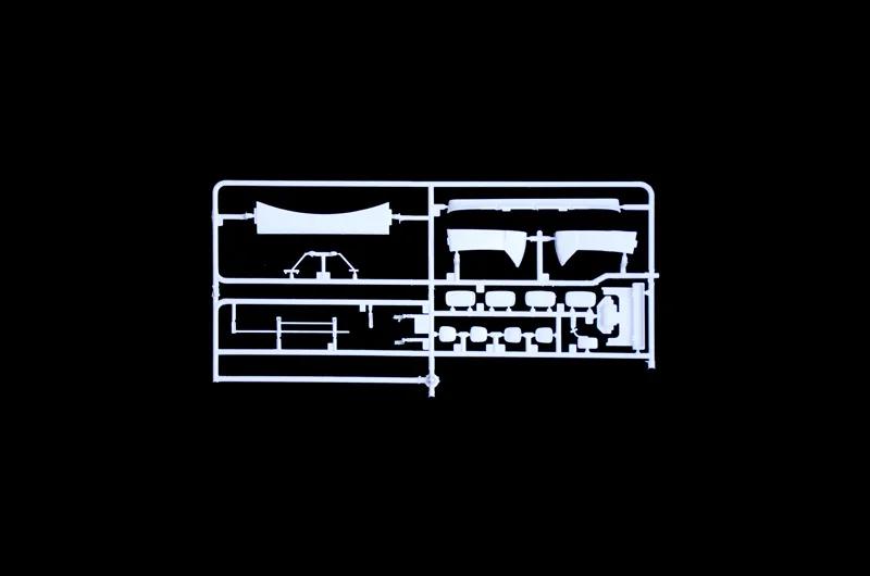 Italeri 1/24 Daf Xf105 Smoky Jr Model Kit — official product photo 6