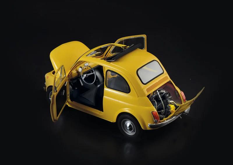 Italeri 1/12 Fiat 500f 1968 Upgraded Edition Model Kit — official product photo 5
