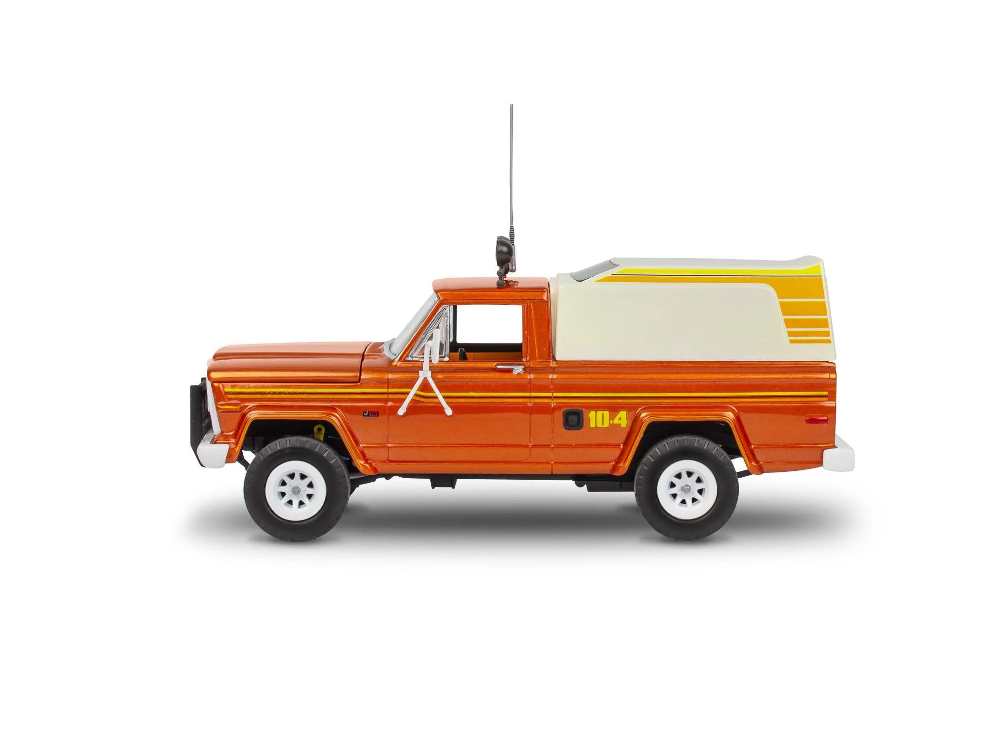 Revell 1/24 79 Jeep J10 Pickup W Camper Top Model Kit — official product photo 2