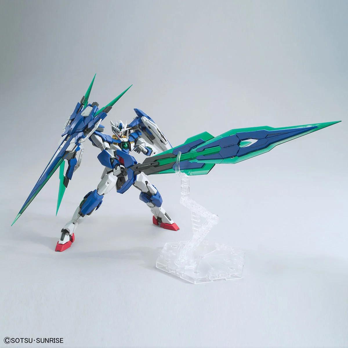 Bandai 1/100 MG 00 Qantfull Saber Gunda Model Kit — official product photo 5