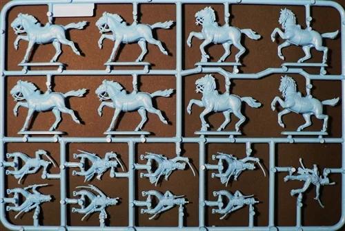 Italeri 1/72 Nw French Hussars Model Kit — official product photo 2