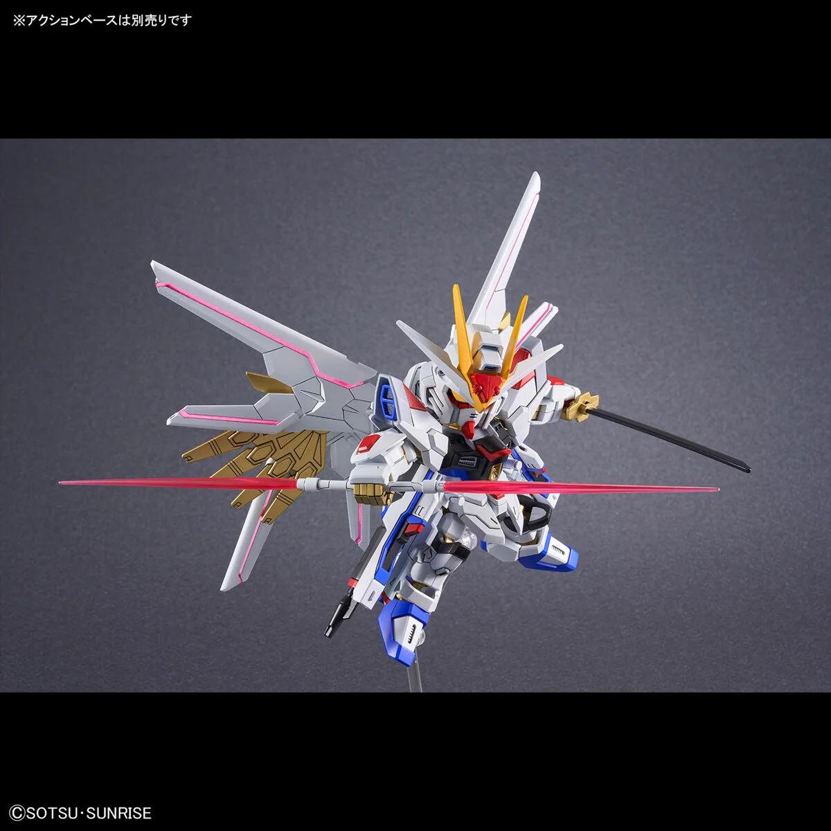 Bandai SD Cross Silouette Mighty Strike Model Kit — official product photo 5