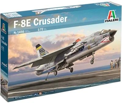 Italeri 1/72 F-8E Crusader Model Kit — box art