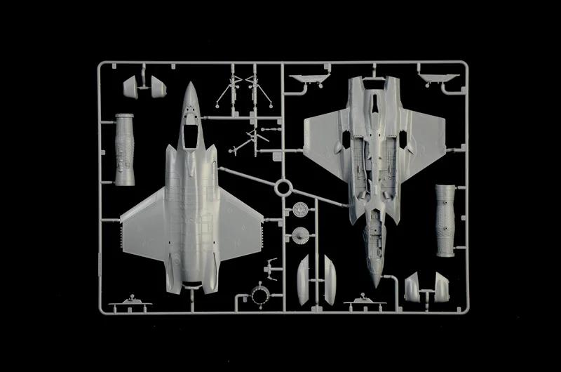 Italeri 1/72 F-35C Lightning II Model Kit — official product photo 5