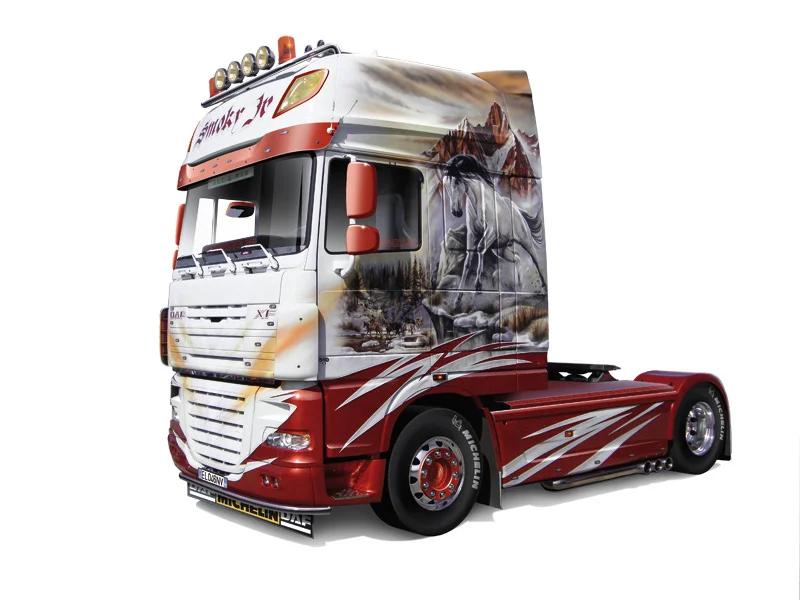 Italeri 1/24 Daf Xf105 Smoky Jr Model Kit — official product photo 1