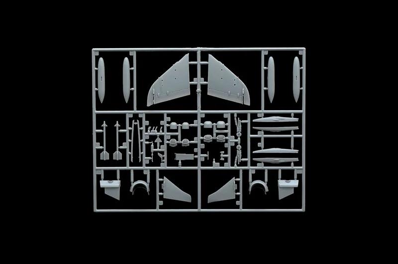 Italeri 1/72 Harrier Gr3 Fighter Model Kit — official product photo 4
