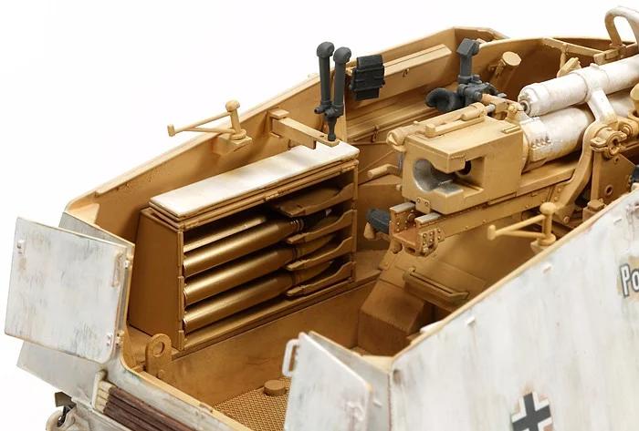 Tamiya Ger Nashorn Hvy Tank Dstry 35 Model Kit — official product photo 5