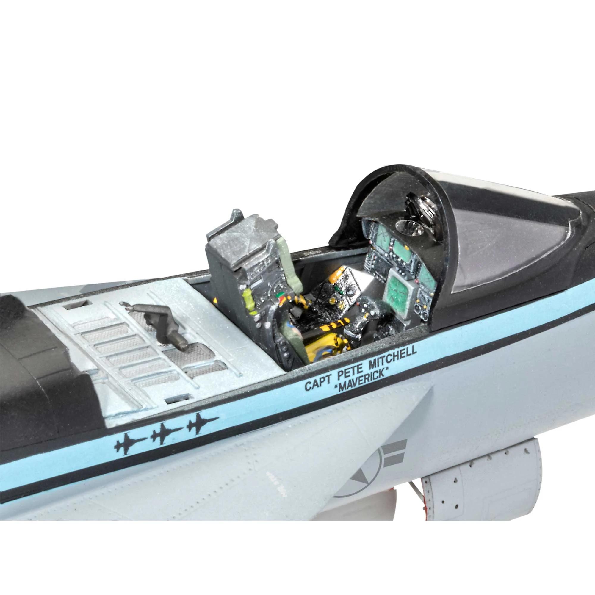 Revell 1/48 A-18E Mavericks F Hornet Top Gun Model Kit — official product photo 3