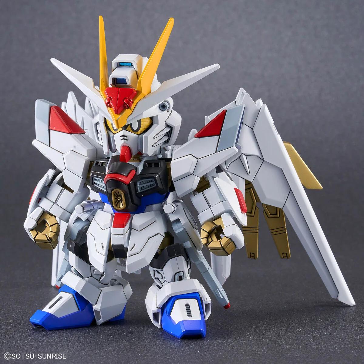 Bandai SD Cross Silouette Mighty Strike Model Kit — official product photo 1