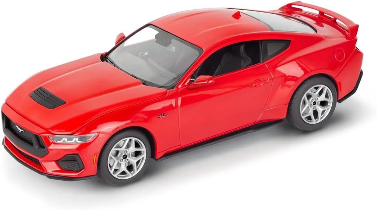 Revell 1/24 24 Ford Mustang Gt Model Kit — official product photo 3