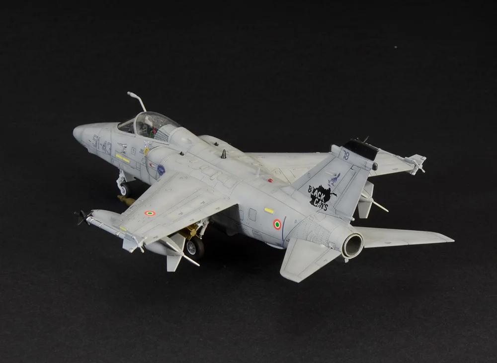 Italeri 1/72 Amx Ghibli Ground Attack Aircraft Model Kit — official product photo 4