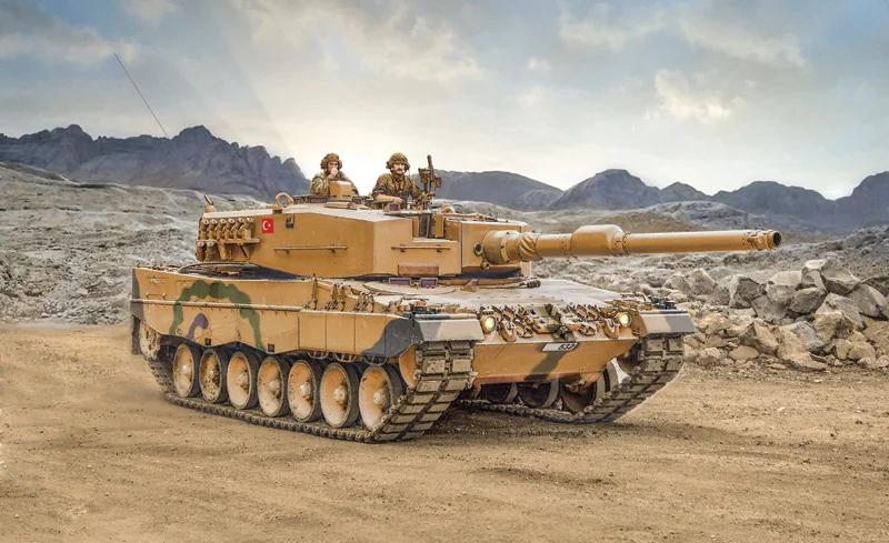 Italeri 1/35 Leopard 2a4 Tank Model Kit — official product photo 1