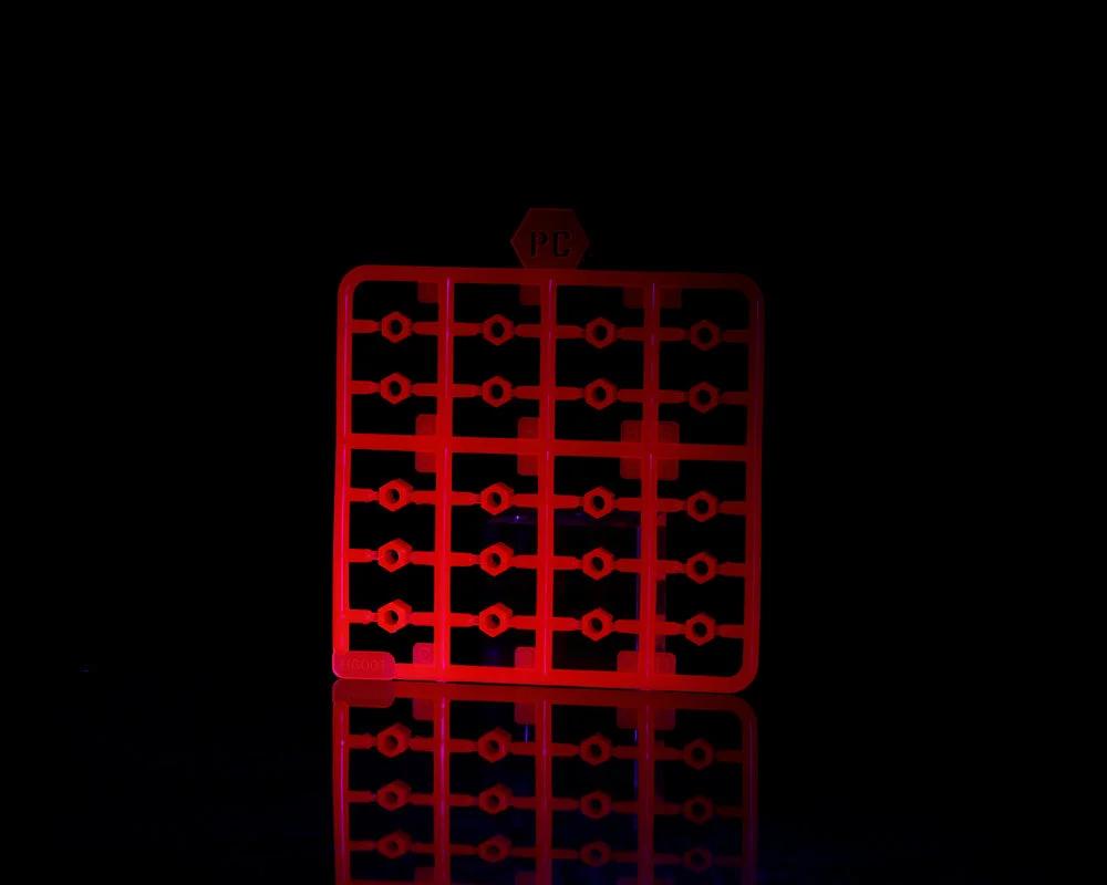 1/24 Hg Unit002 Gram Red — official product photo 2