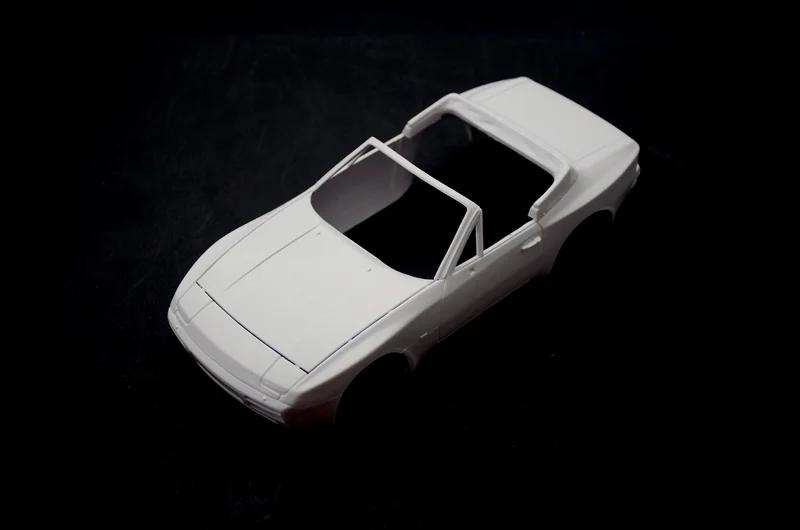 Italeri 1/24 Porsche 944 S Cabrio Model Kit — official product photo 4