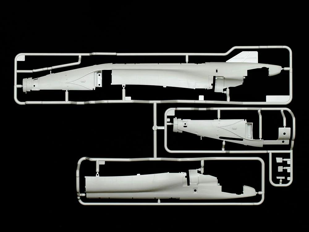 Tamiya 1/48 F-4B Mcdonnell Douglas Phantom II Model Kit — official product photo 2