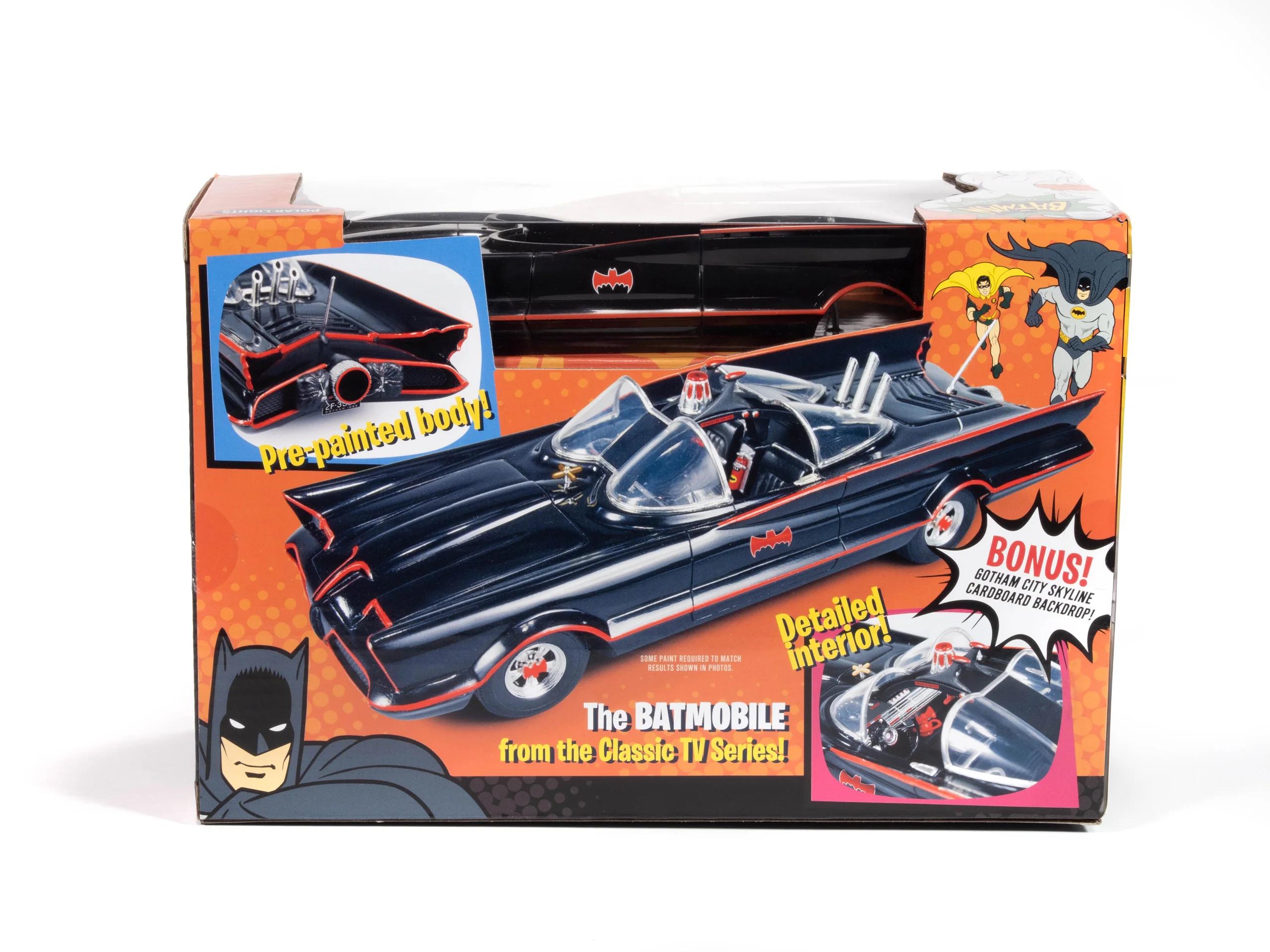 Polar Lights 1/25 Tv Batmobile Together Model Kit — official product photo 5