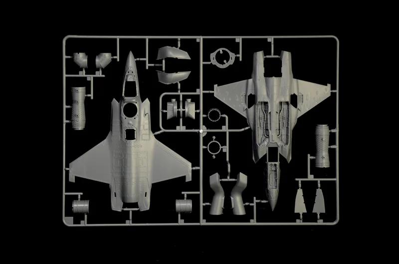 Italeri 1/72 F-35B Lightning II V Syol Model Kit — official product photo 6