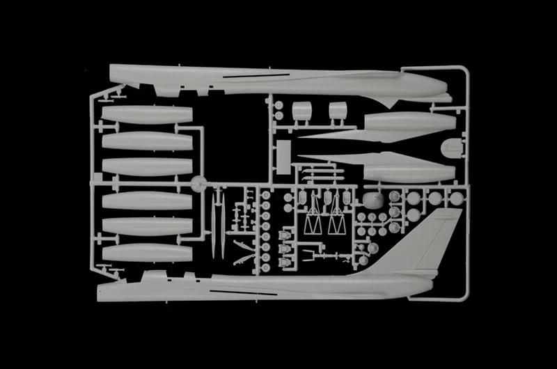 Italeri 1/72 B-58 Hustler Model Kit — official product photo 5
