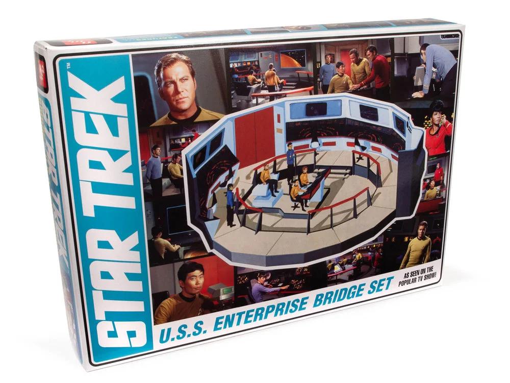 AMT 1/32 Star Trek USS Enterprise Bridge — official product photo 1