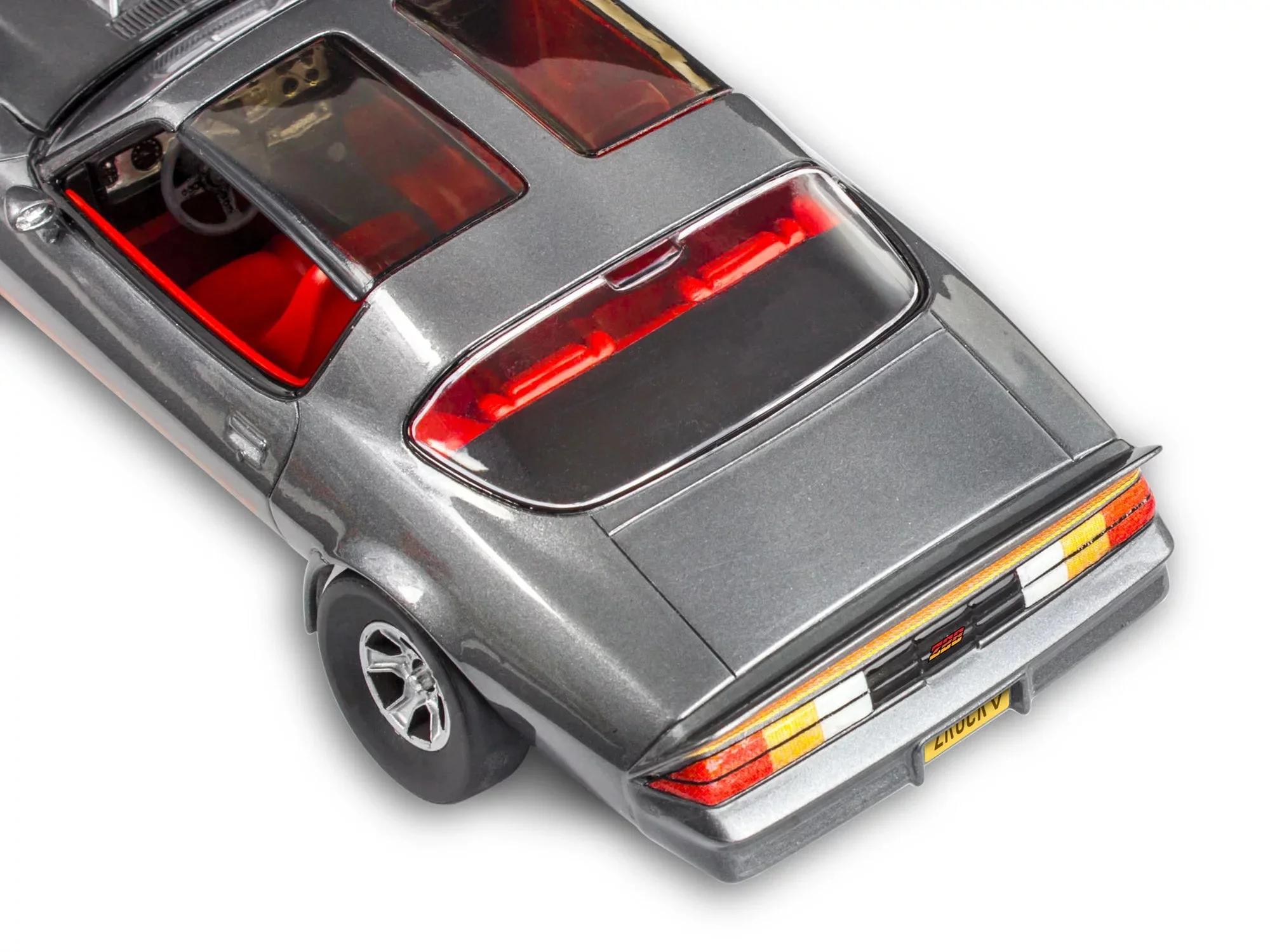 Revell 1/25 Z-28 81 Camaro Model Kit — official product photo 6