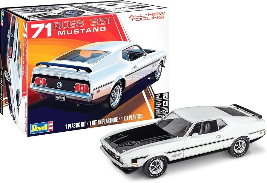Revell 1/25 1971 Mustang Boss 351 Model Kit — box art