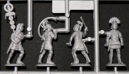 Italeri 1/72 I-II Century Bc Roman Inf Model Kit — official product photo 3