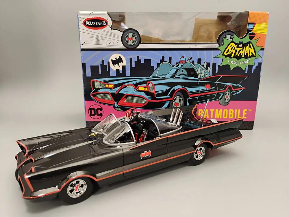 Polar Lights 1/25 Tv Batmobile Together Model Kit — official product photo 2