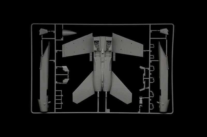Italeri 1/48 A-18E F Super Hornet Model Kit — official product photo 6