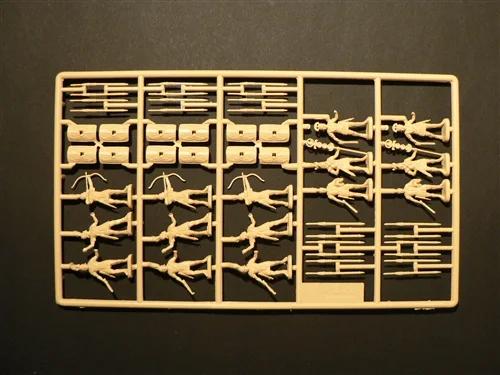 Italeri 1/72 Caesars War Roman Inf Model Kit — official product photo 4
