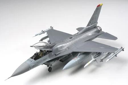 Tamiya 1/48 F-16cj Fighting Falcon Model Kit — box art