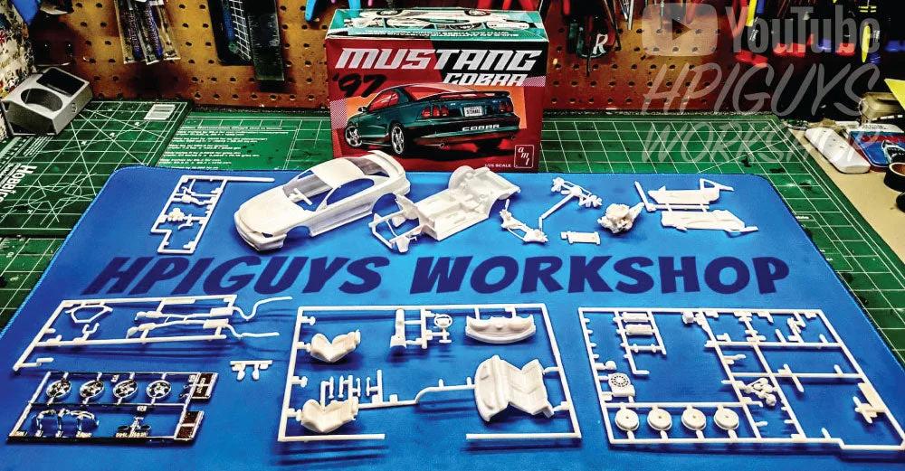 AMT 1/25 1997 Ford Mustang Cobra Model Kit — official product photo 3