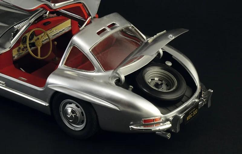 Italeri Mercedes Benz 300sl Gullwing16 Model Kit — official product photo 5