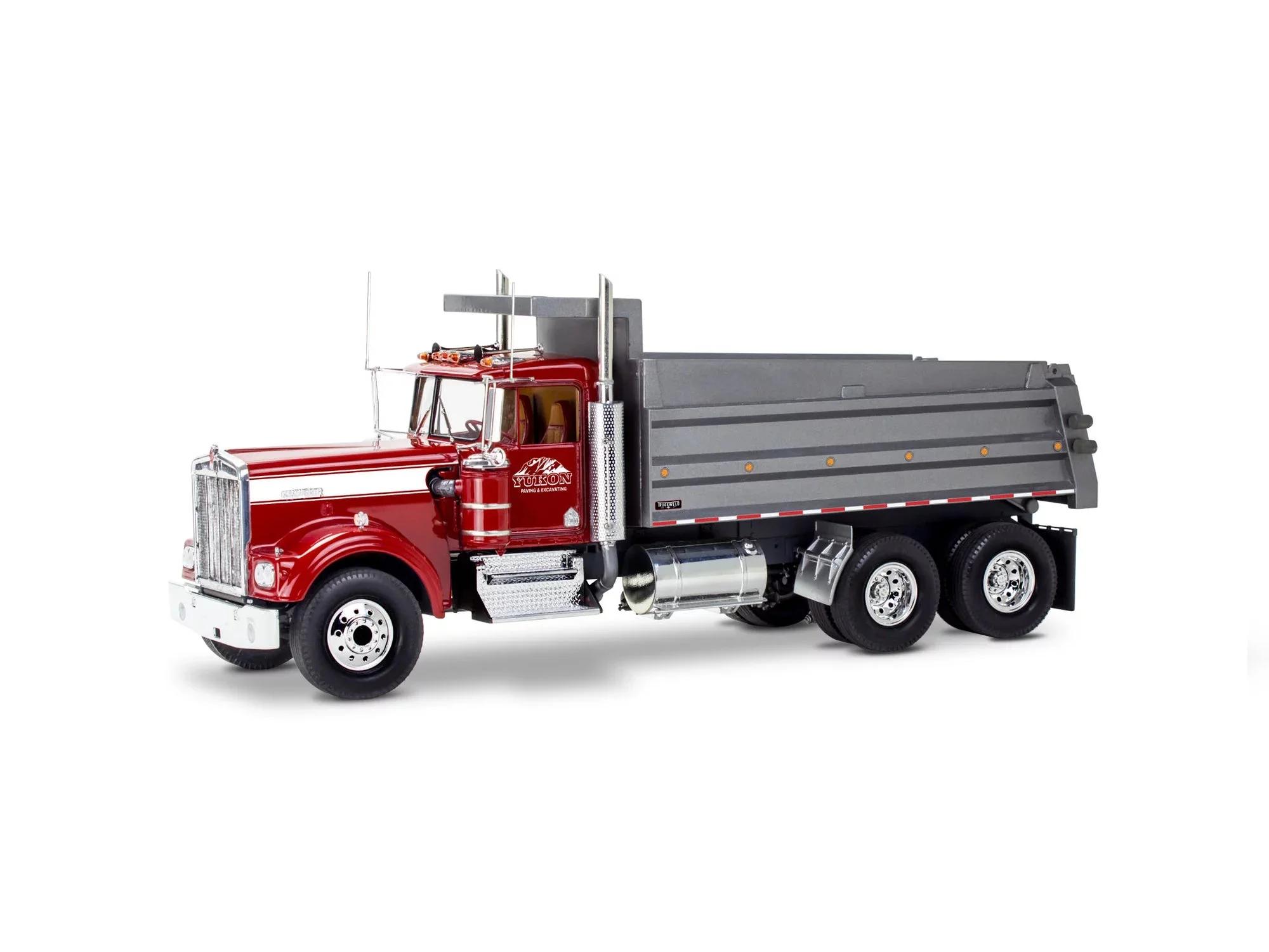 Revell 1/25 Kenworth W900 Dump Truck Model Kit — official product photo 2