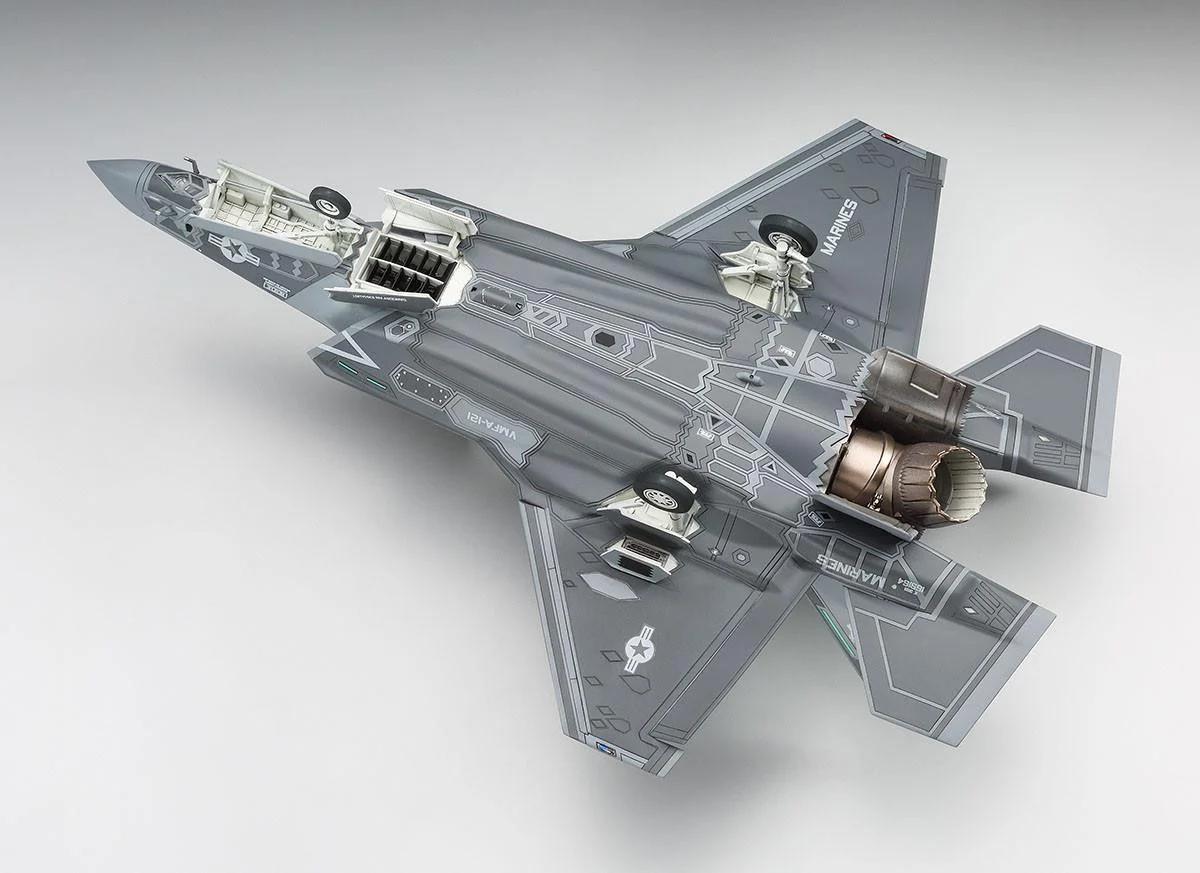 Hasegawa 1/72 F-35 Lightning II B Model Kit — official product photo 2