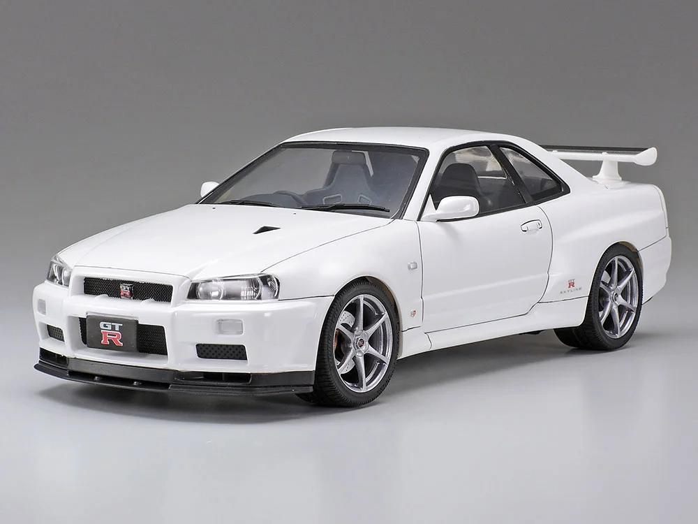 Tamiya 1/24 Nissan Skyline Gt-r Model Kit — official product photo 2