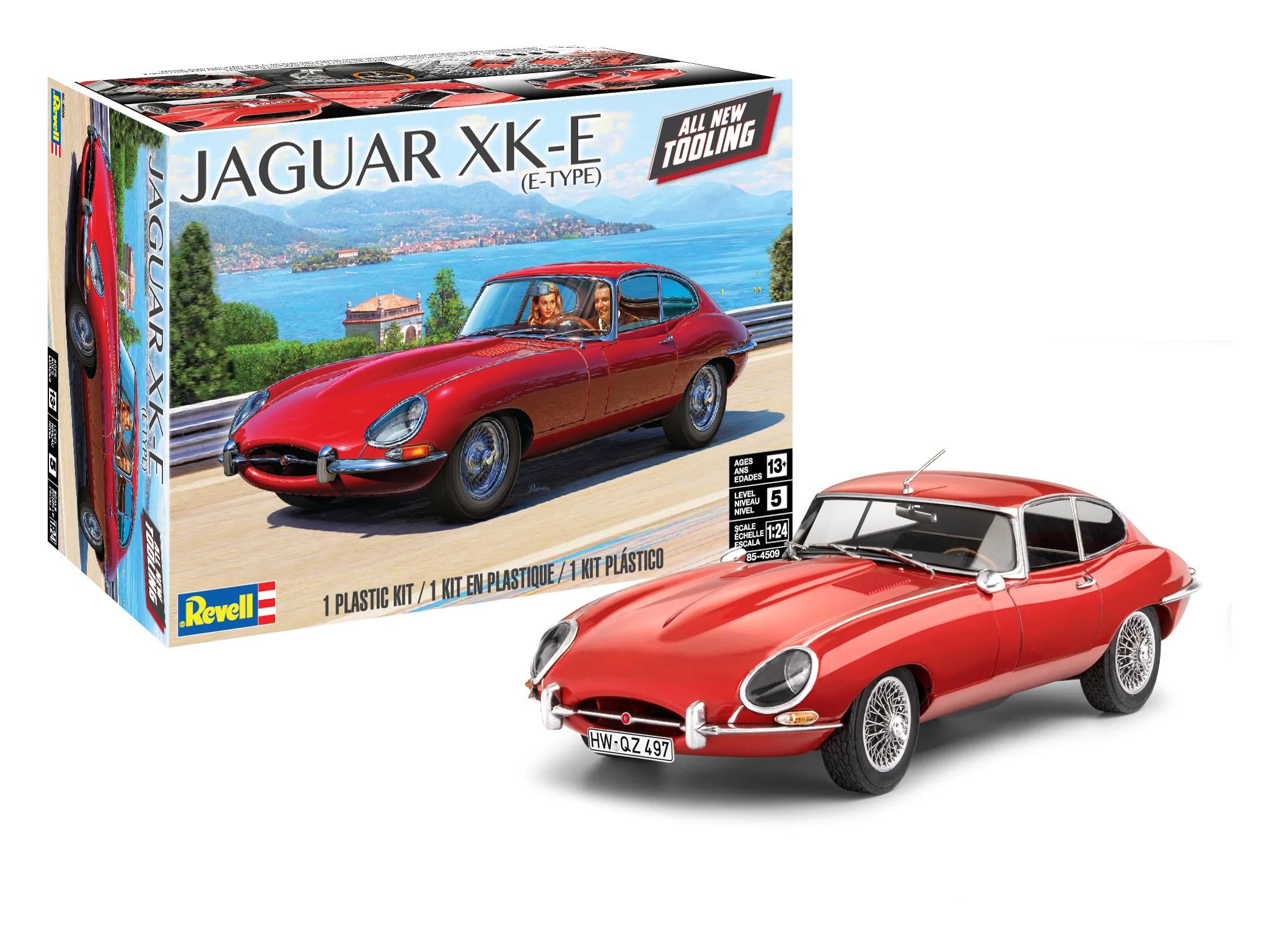 Revell 1/24 XK-E Jaguar E-type Model Kit — box art