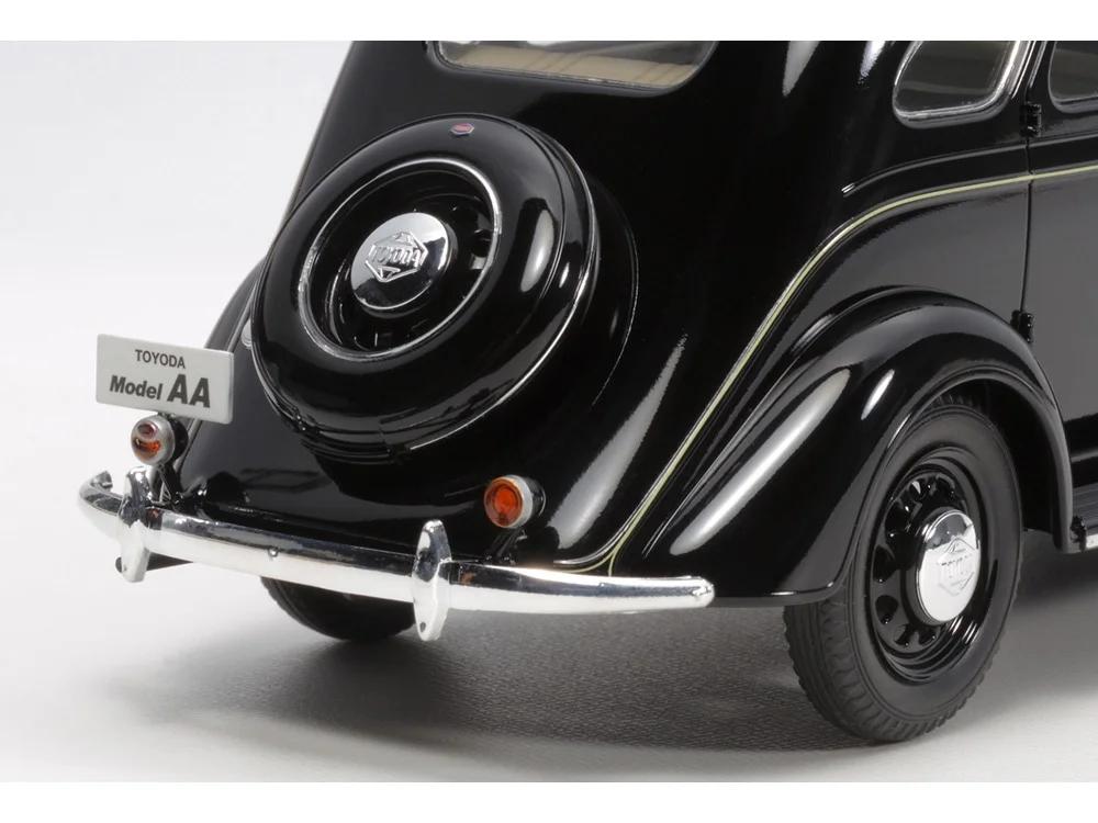 Tamiya 1/24 Toyota Aa Model Kit — official product photo 3