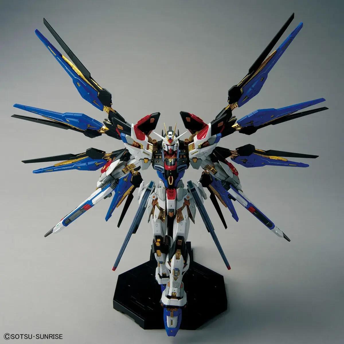 Bandai 1/100 MGEX Strike Freedom Gundam Model Kit — product photo 3