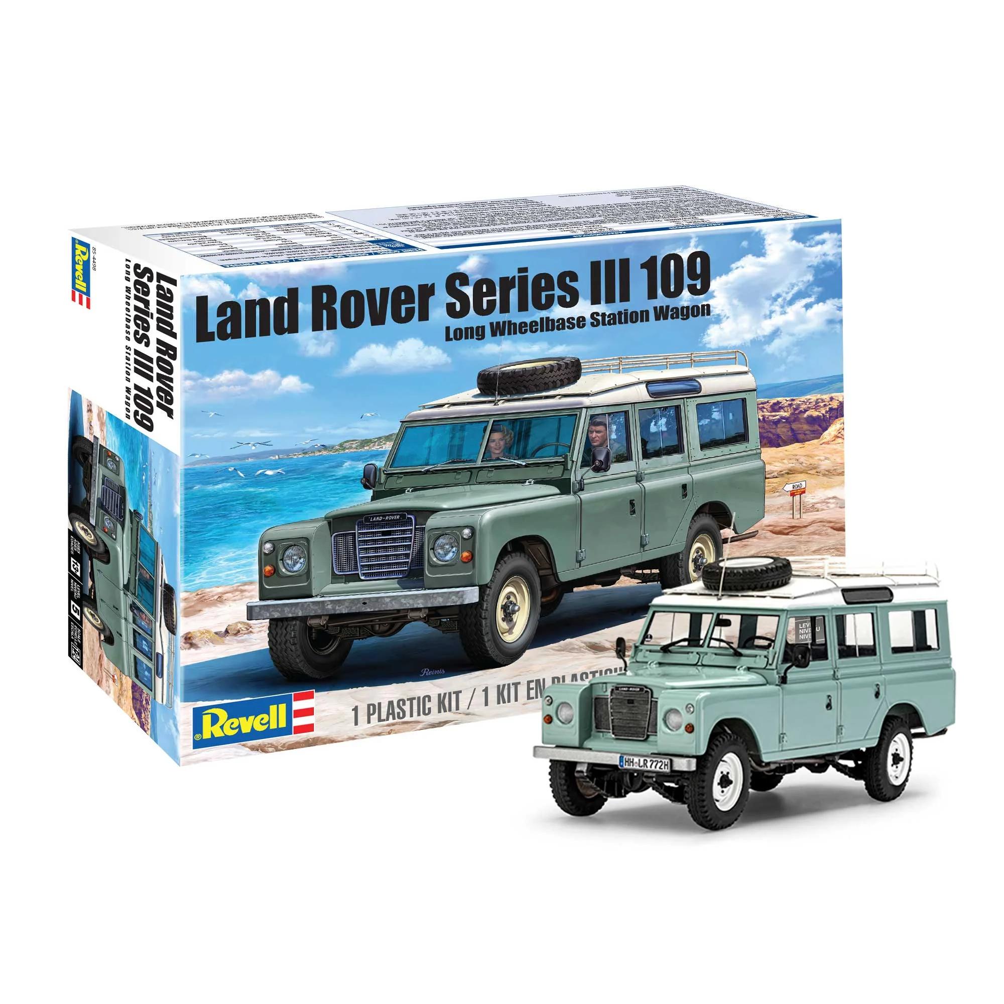Revell 1/24 Land Rover Series III Model Kit — official product photo 2