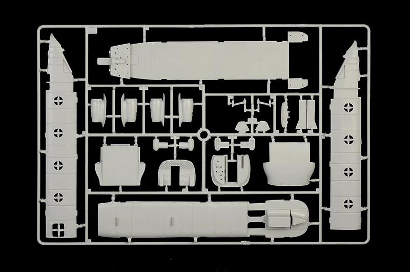 Italeri Chinook Hc2 Ch47f Helicoptr 48 Model Kit — official product photo 5