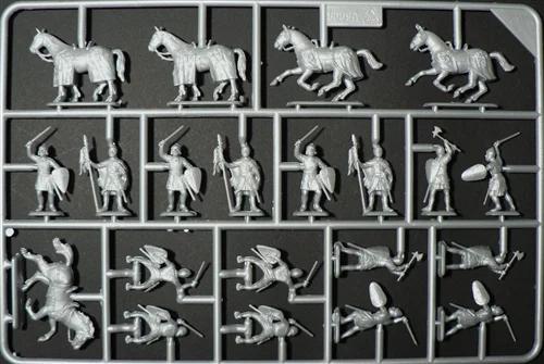Italeri 1/72 Xi Century Crusaders34 Model Kit — official product photo 4