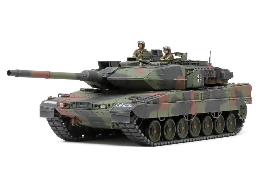 Tamiya 1/35 Leopard 2 A7v Model Kit — box art