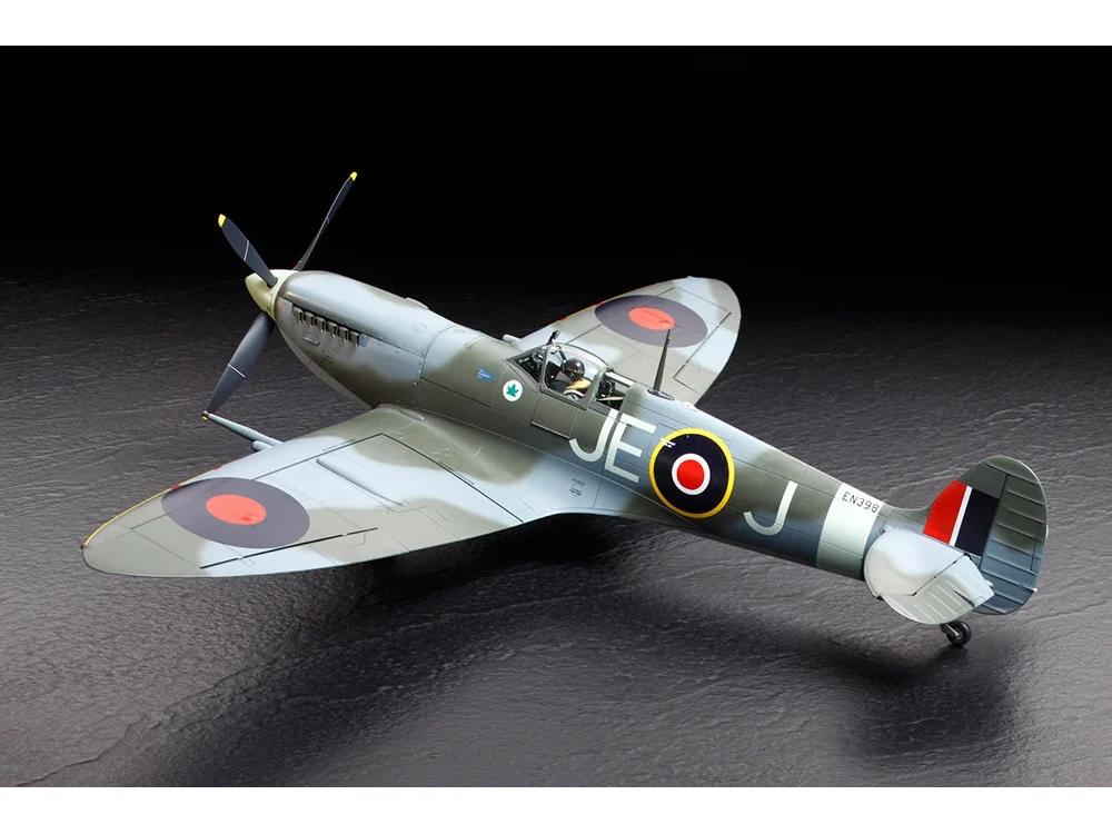 Tamiya 1/32 Spitfire Model Kit — official product photo 2