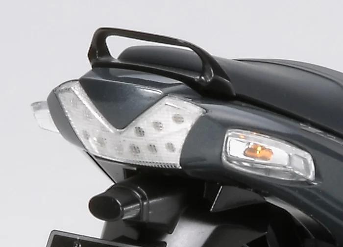 Tamiya Kawasaki Zzr 1400 Model Kit — official product photo 3