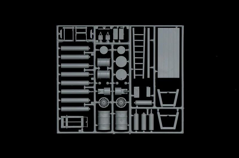 Italeri 1/35 Field Tool Shop Model Kit — official product photo 3