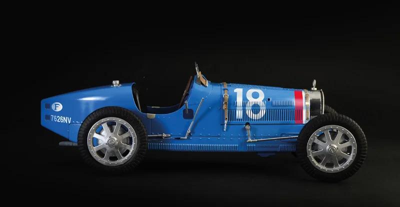 Italeri 1/12 Bugatti 35b Model Kit — official product photo 5