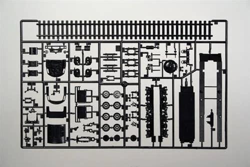 Italeri 1/87 Lokomotive Br50 Model Kit — official product photo 2